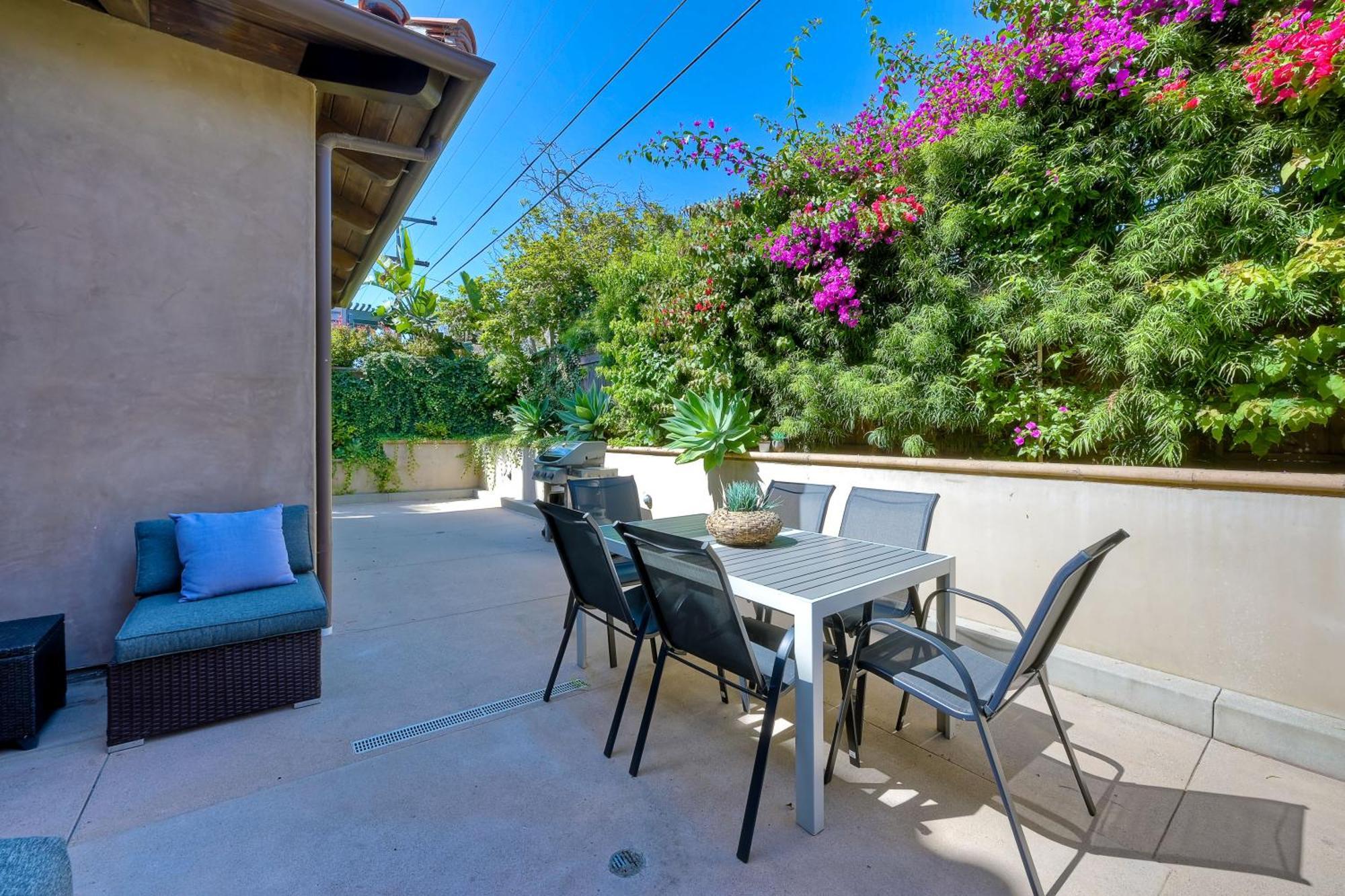 Walk To The Beach - Outdoor Dining - Spacious Villa Carlsbad Exterior photo