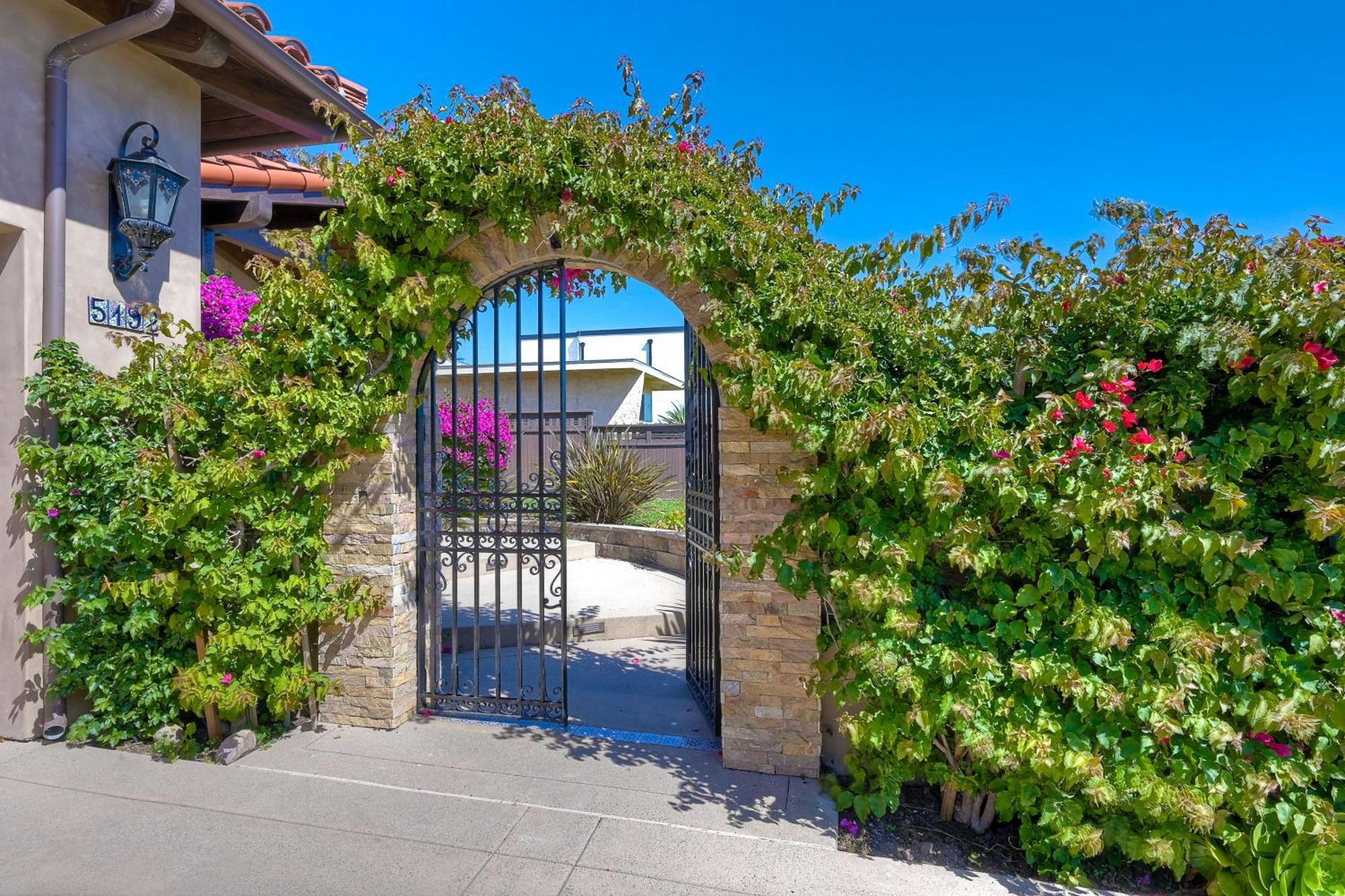 Walk To The Beach - Outdoor Dining - Spacious Villa Carlsbad Exterior photo